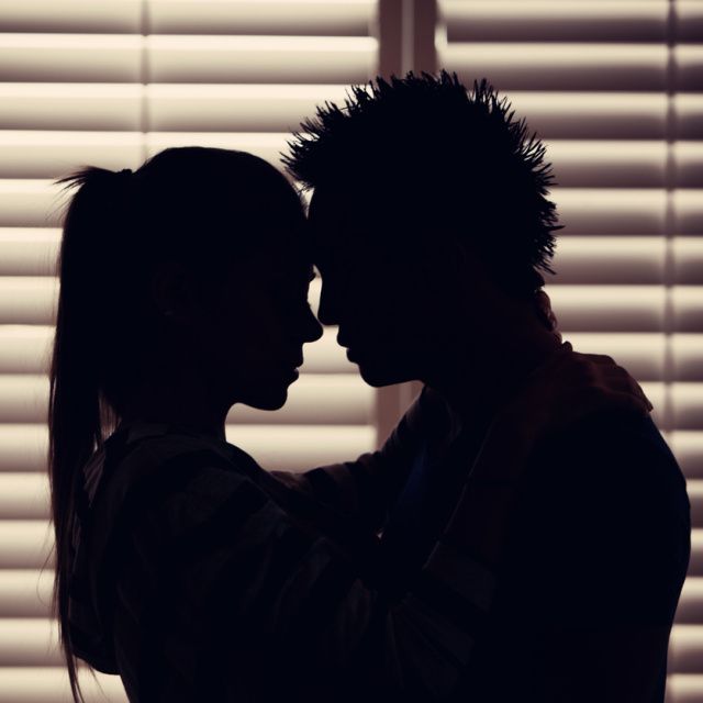 Cinsel ilişkiye girmek orucu bozar mı?