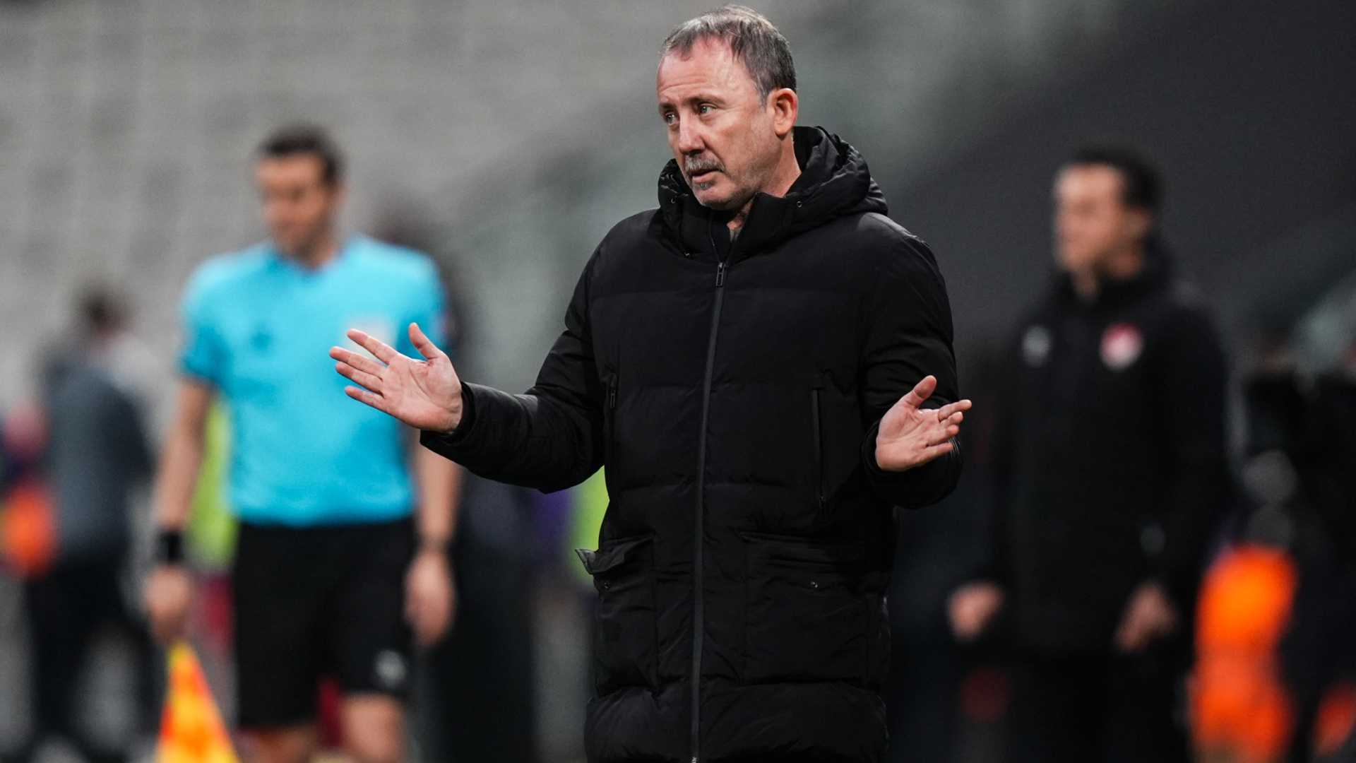 Beşiktaş'ta Sergen Yalçın'dan Kritik Transfer ve Birlik Mesajı