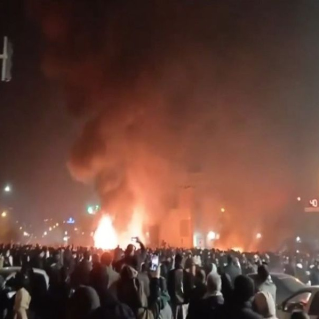 İran'da can kaybı 4 bini aştı