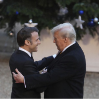 Trump Macron'un gönderdiği mesajı paylaştı