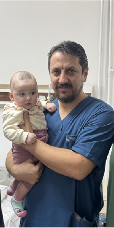 3 aylık bebek böbrek yetmezliğinden kurtuldu