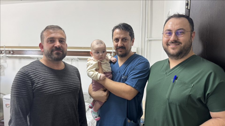 3 aylık bebek böbrek yetmezliğinden kurtuldu
