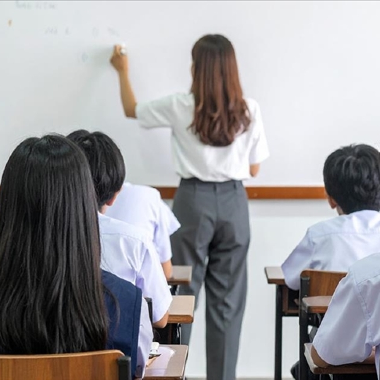 AGS 10 bin öğretmen atama başvuruları başladı!