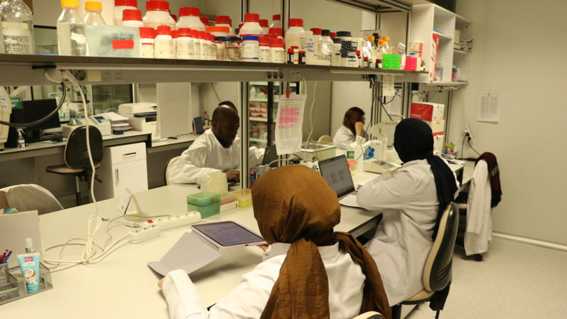 Cumhurbaşkanlığının desteklediği aşı araştırma merkezi salgınlarla mücadelede önemli rol üstlenecek | Sağlık Haberleri