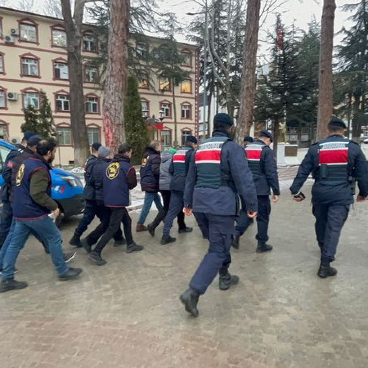 3 ilde dolandırıcılık operasyonu: 5 tutuklama