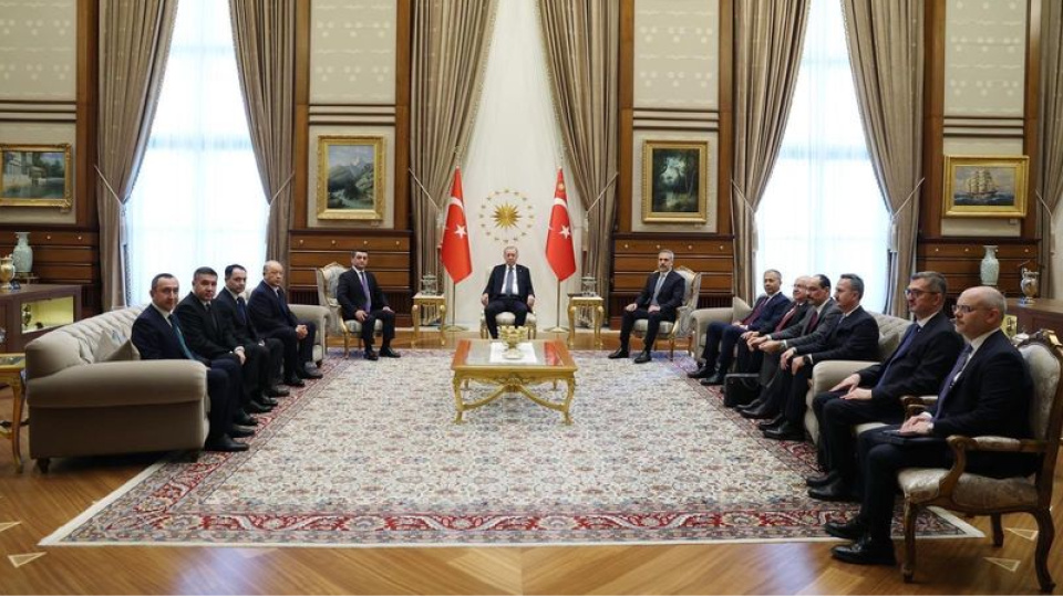 Özbekistan heyetini kabul etti