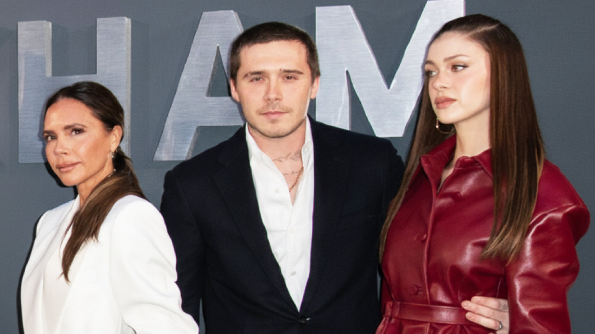 Victoria Beckham'ın Mesafeli Tavırları, Aile İçi Krizi Gözler Önüne Serdi