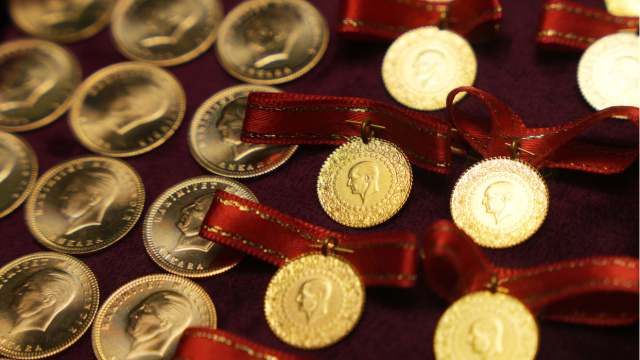 Altın yükselişini sürdürüyor