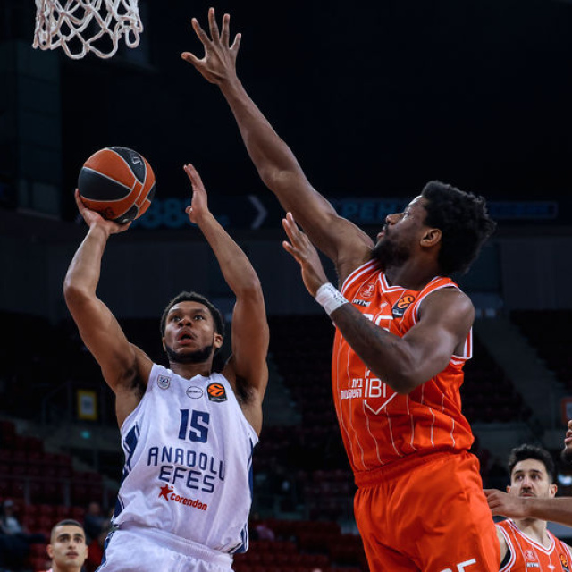 Efes'ten üst üste 7. mağlubiyet!