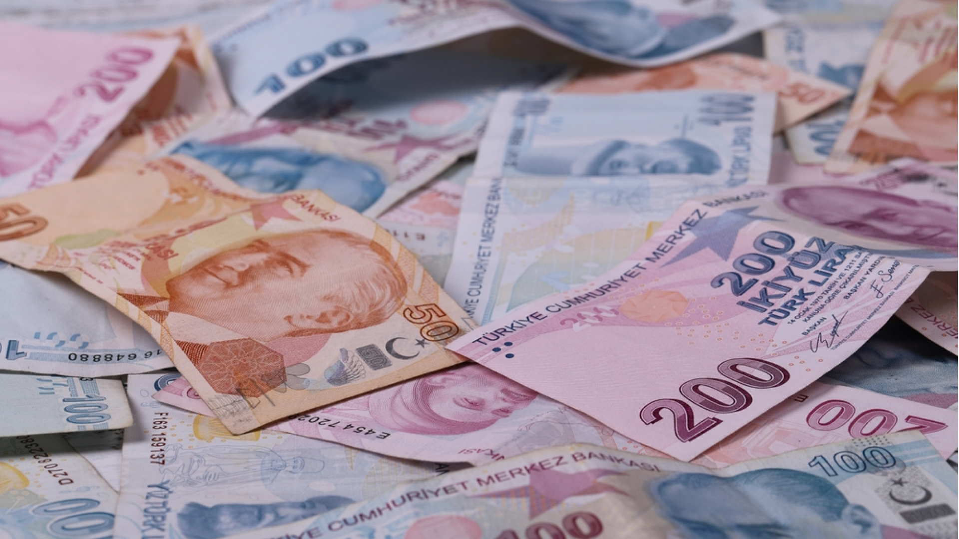 En Düşük Emekli Maaşı 20 Bin TL Oldu, Seyyanen Zam Yapılmayacak