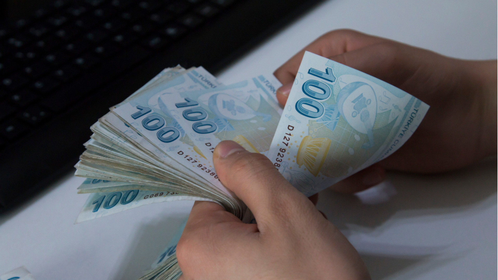 Kıdem Tazminatı Hesaplama Rehberi: Giydirilmiş Ücret ve Tavan Uygulaması