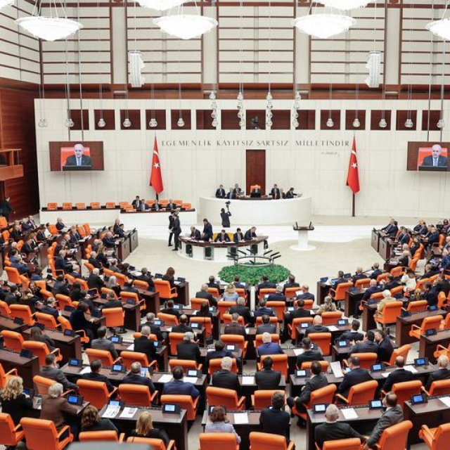 En düşük emekli aylığına artışı içeren teklif Meclis'te