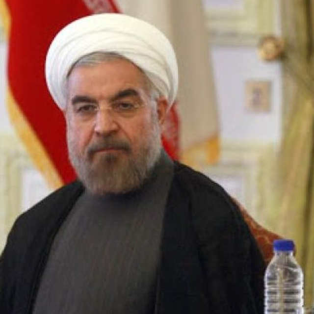 Gözaltına alındıkları öne sürülen Ruhani ve Zarif, taziye törenine katıldı