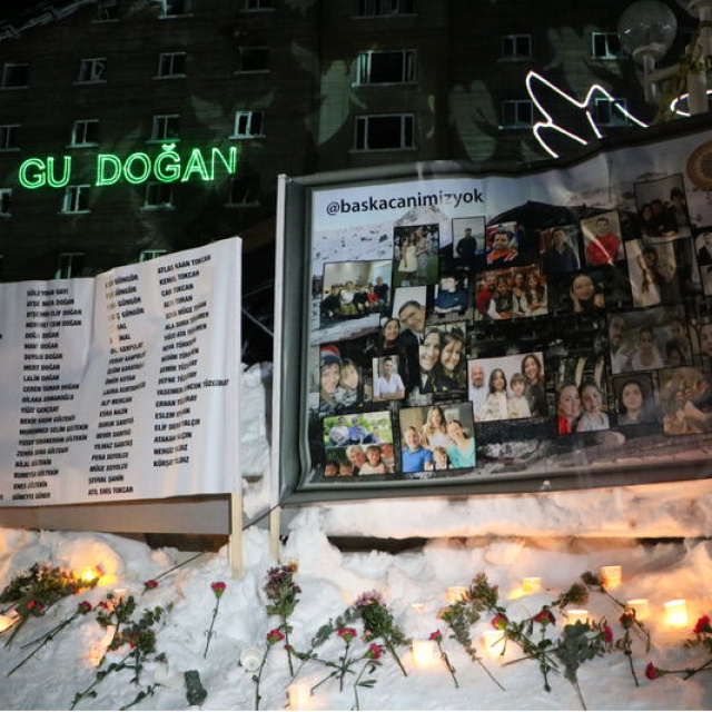 Kartalkaya'daki yangın faciasında hayatını kaybedenler anıldı