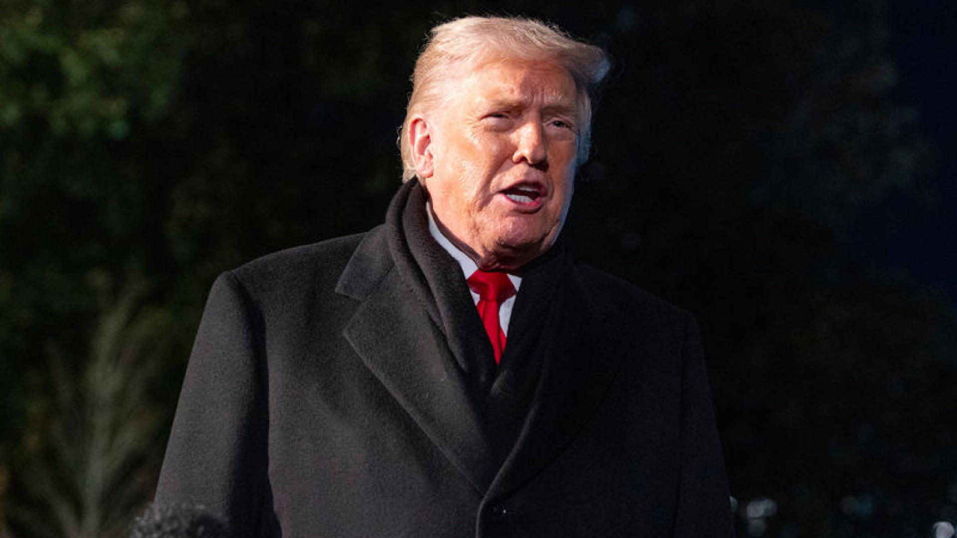 Trump'tan İran'a Sert Uyarı: Suikast Girişimi Ülkeyi Haritadan Silebilir