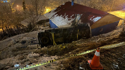 Artvin'de buzlu yol can aldı: 1 ölü