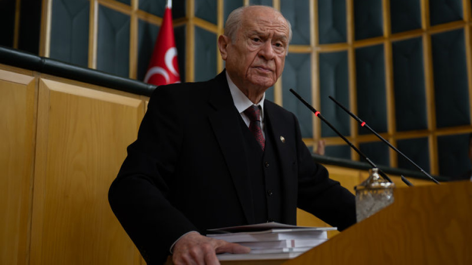 MHP lideri Bahçeli'den Türk bayrağı açıklaması: Provokasyonların en ağırıdır, DEM Parti karar vermelidir