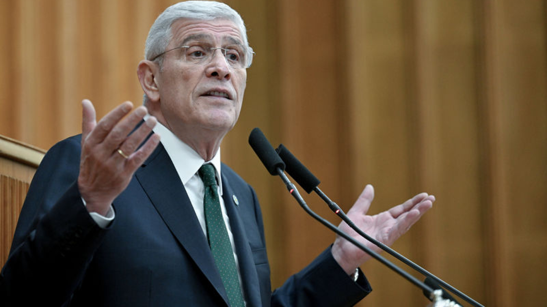 İYİ Parti lideri Müsavat Dervişoğlu'ndan Türk bayrağına saldırıya tepki | SON DAKİKA HABER | Son dakika haberleri