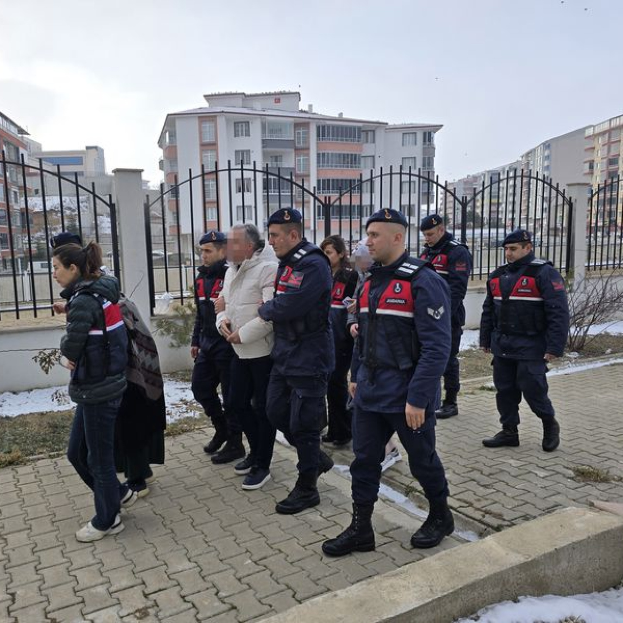 65 yıl önce ölmüş, gizlemişler