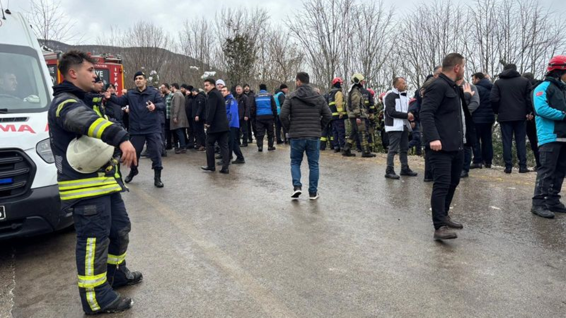 Kocaeli'de Belediye Otobüsü Şarampole Yuvarlandı: Yaralılar Var