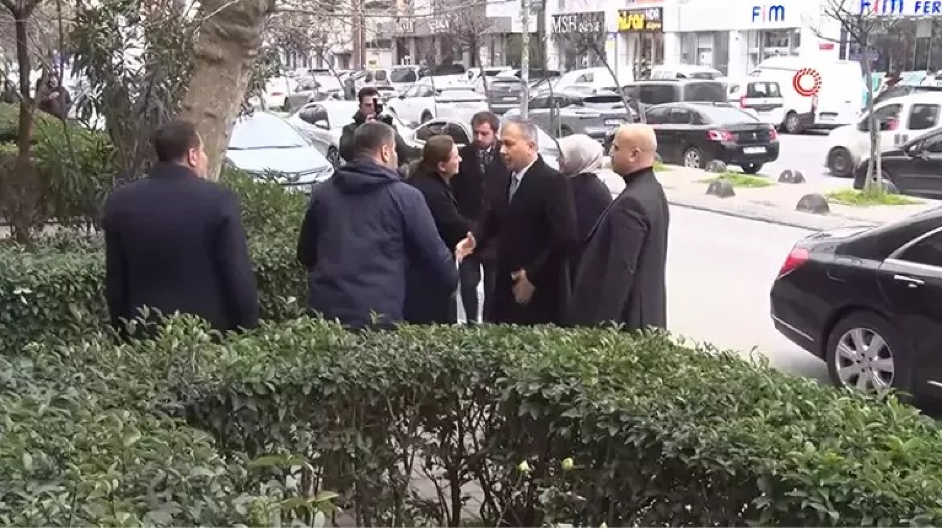 Bakan Yerlikaya'dan Atlas Çağlayan'ın ailesine taziye ziyareti