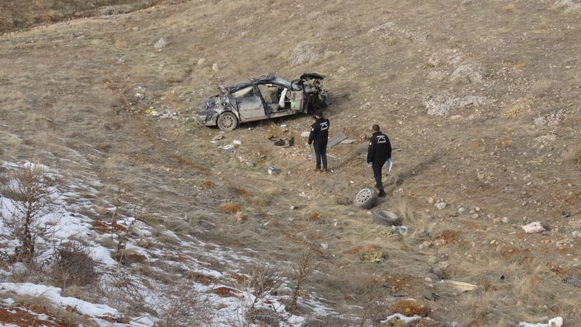 Malatya'da Lastik Patlaması Sonucu Otomobil Şarampole Uçtu: 1 Ölü, 2 Ağır Yaralı