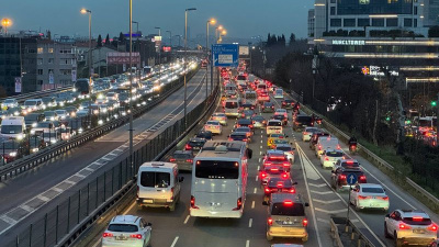 İstanbul'da trafik yüzde 85'e ulaştı