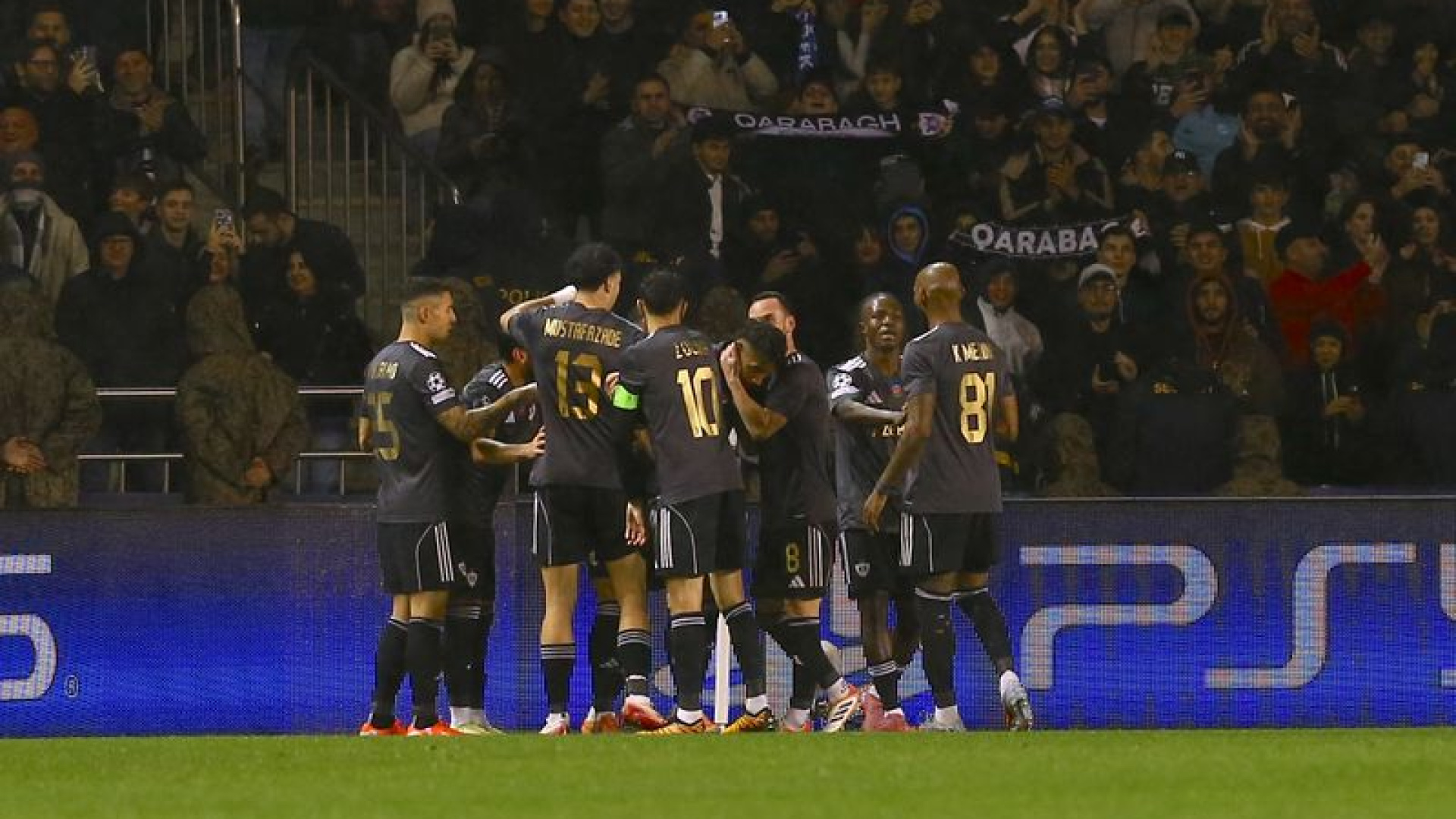 Karabağ, Şampiyonlar Ligi'nde Frankfurt'u 90+4'te Devirdi: İlk 24'e Yakın