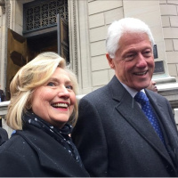 Clinton çiftine mahkemeye itaatsizlik suçlaması