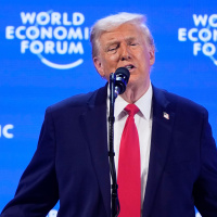 ABD Başkanı Trump'tan Fed mesajı