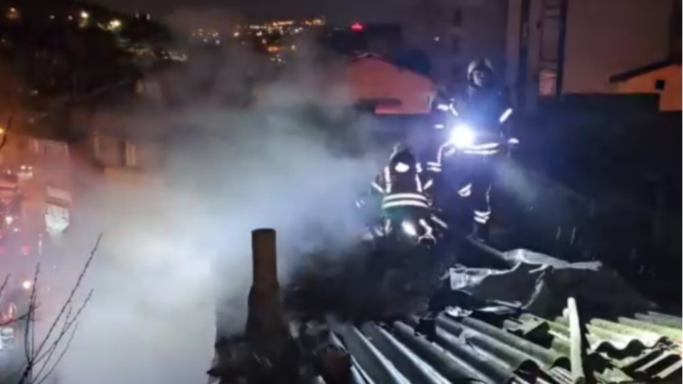 Gecekondu yangını: 1 ölü 1 yaralı