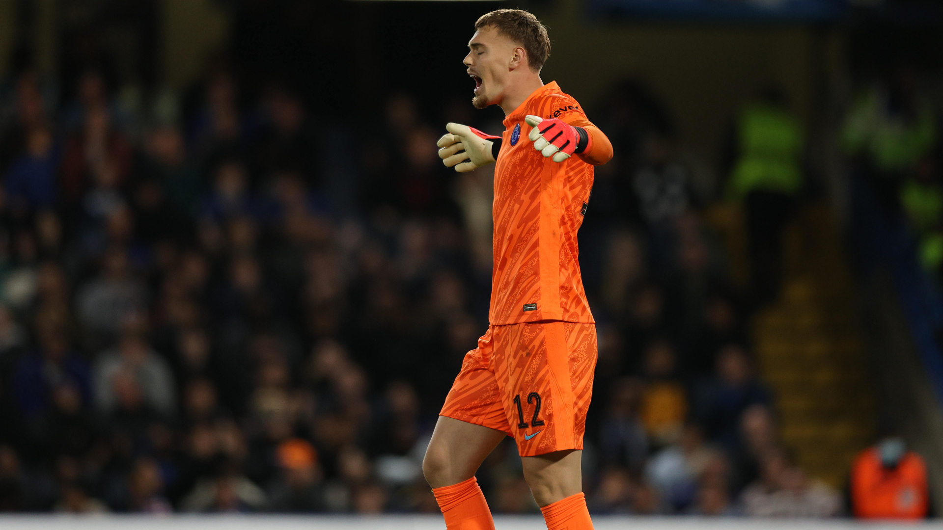 Beşiktaş'ın Transfer Hedefi Jorgensen Sakatlandı! Chelsea'nin Genç Kalecisi Şampiyonlar Ligi'nde Oyundan Çıktı