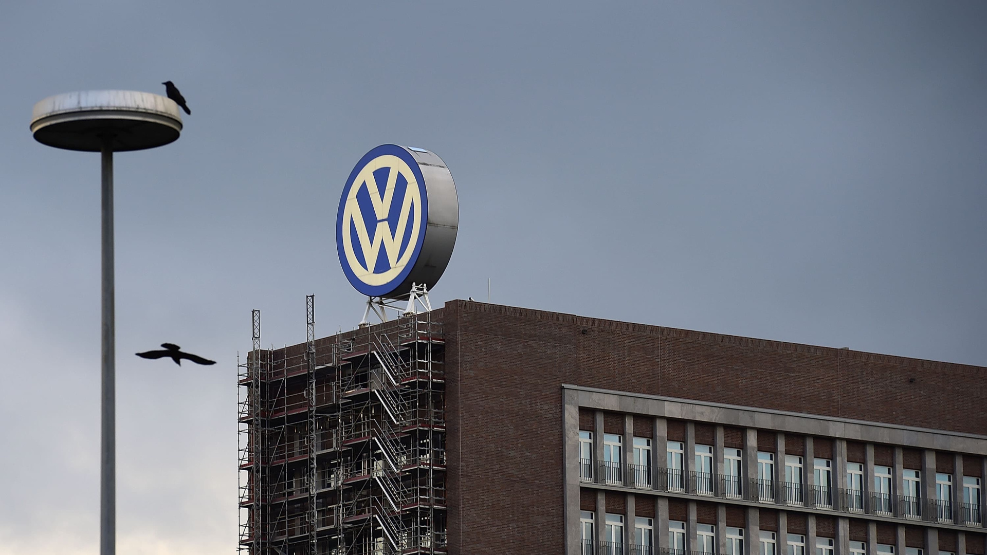 Volkswagen 1 Milyar Euroluk Tasarruf Planıyla Yönetimi Küçültüyor