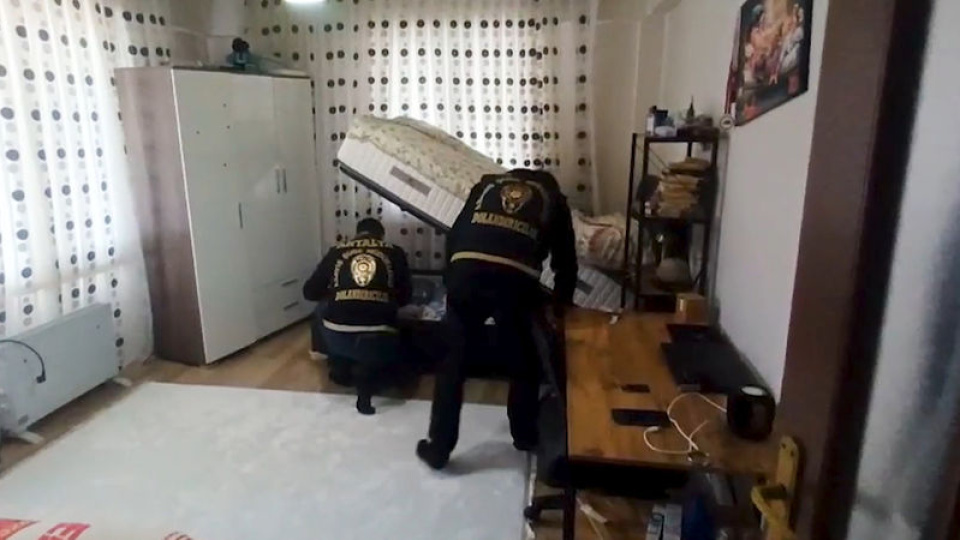 Çifti 16 milyon TL dolandıranlar tutuklandı