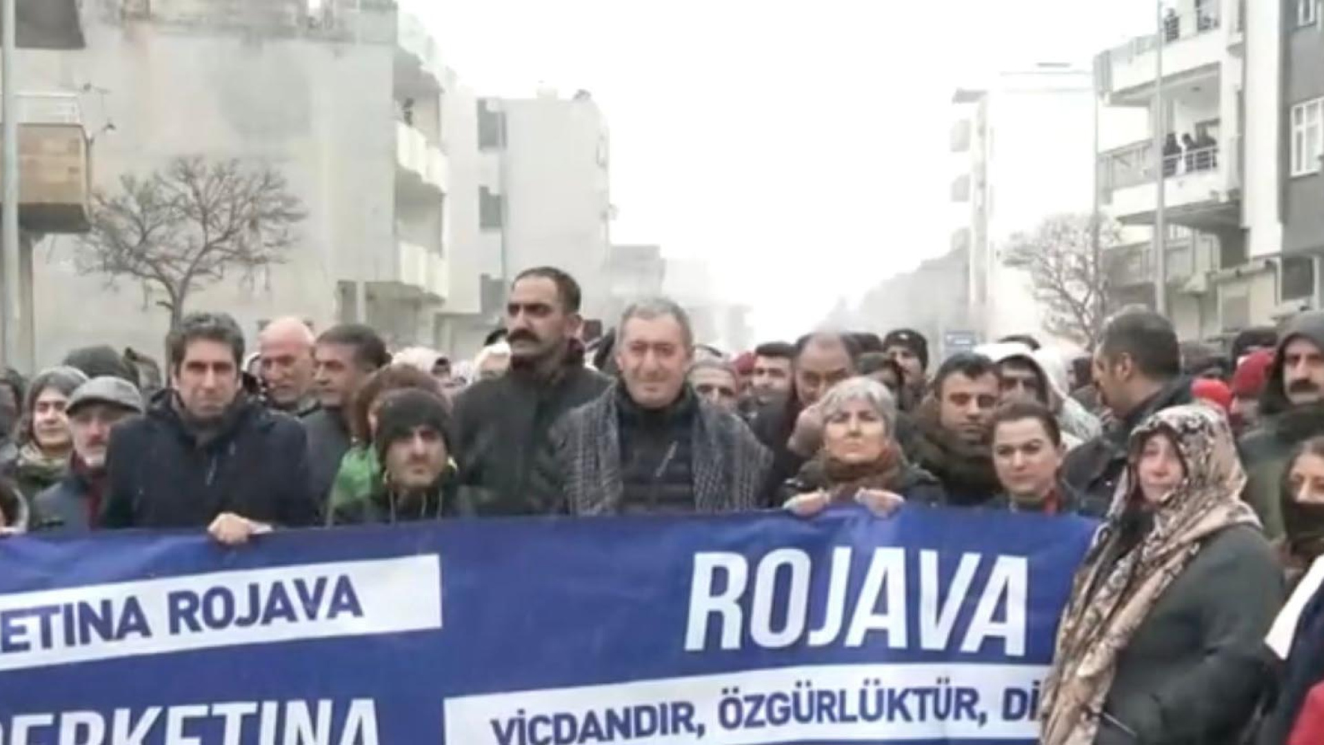 DEM Partili Bakırhan Suruç'ta Yürüyüşe Katıldı, Polisle Gerginlik Yaşandı