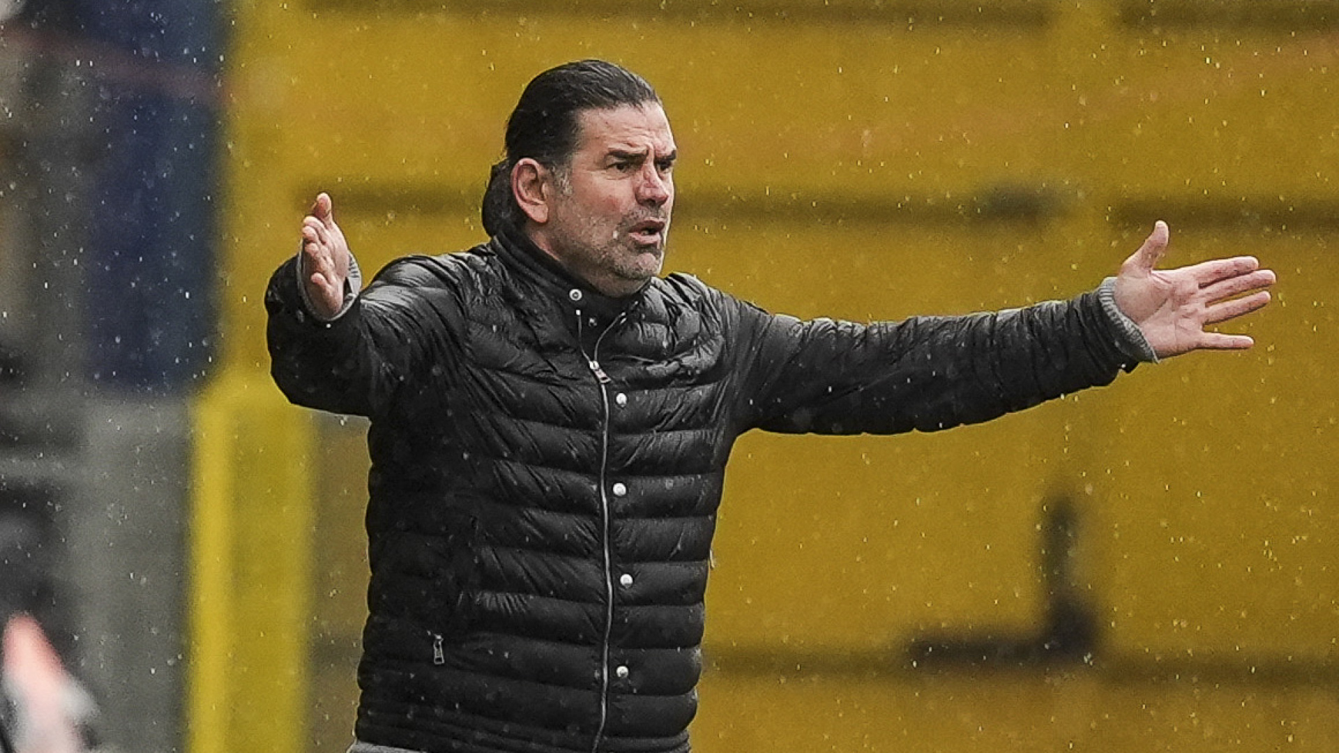 Iğdır FK, Teknik Direktör İbrahim Üzülmez ile Yollarını Ayırdı