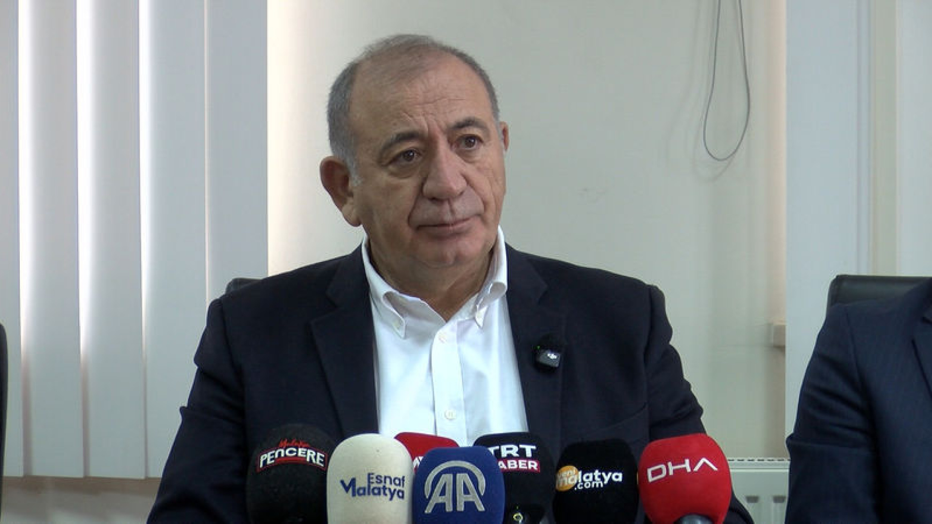 Gürsel Tekin: 'Partimle İlgili Hiçbir Kusurum Olmamıştır'