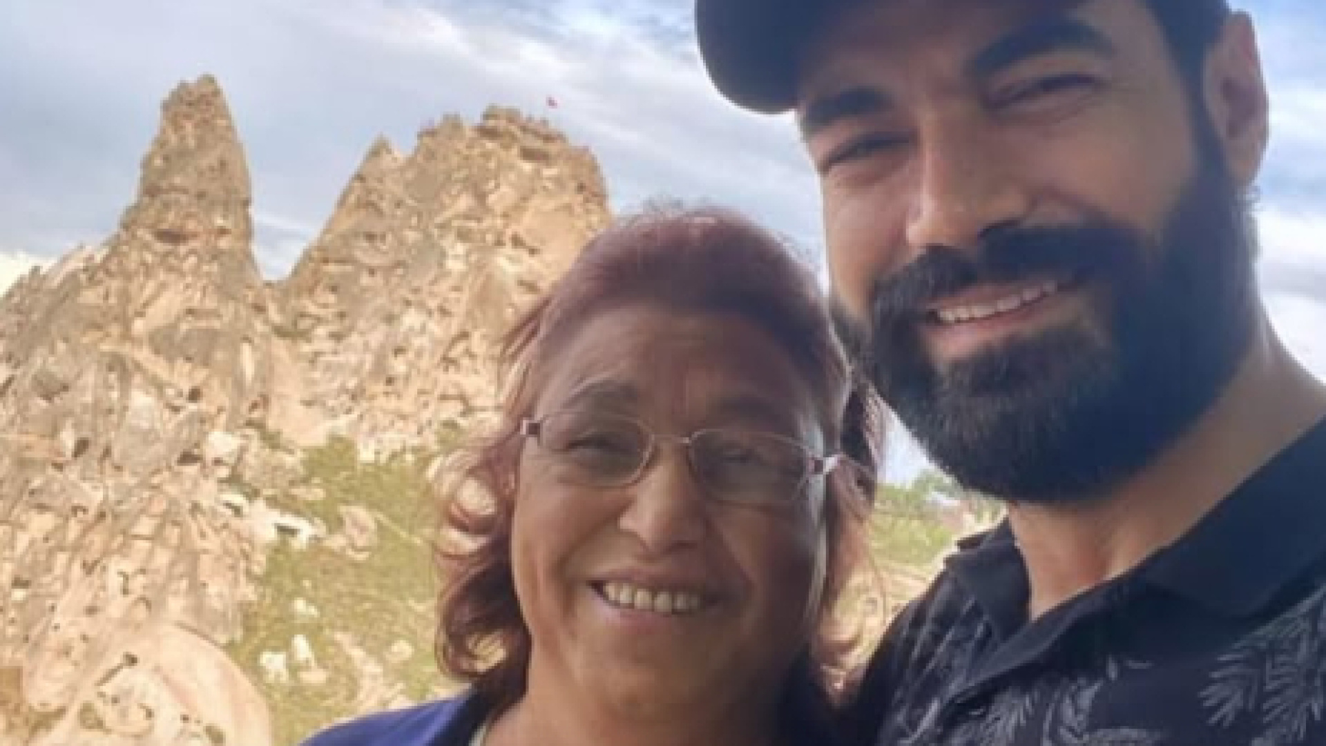 Murat Ünalmış, Teyzesini Kaybettiğini Sosyal Medyadan Duyurdu