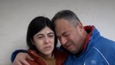 Baba kız sarılıp ağladılar!