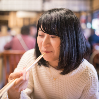 Hitori ve tek başına yemek yemek