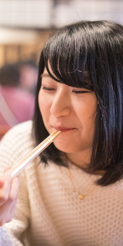 Hitori ve tek başına yemek yemek