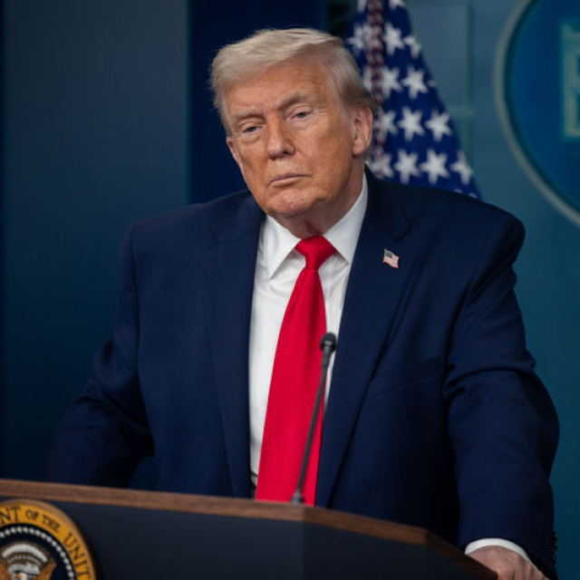 "İran'a doğru seyreden büyük bir filomuz var"