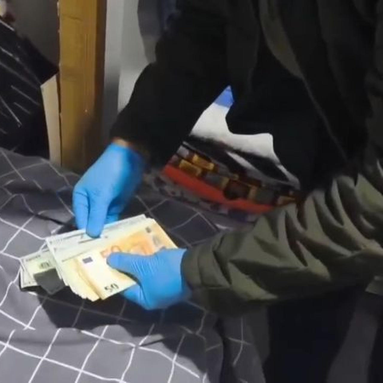 17 ilde 'Siber operasyon': 118 gözaltı!