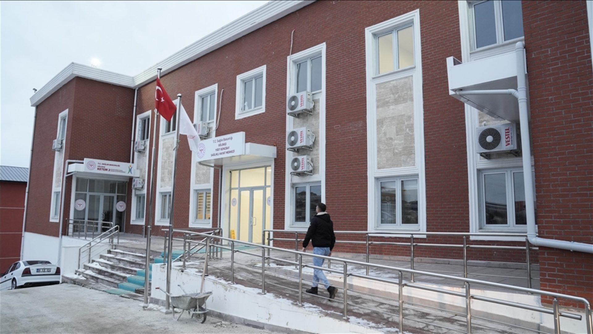 Kartalkaya'da Kaybettiğimiz Tıp Öğrencisi Yiğit Gençbay'ın Adı Sağlıklı Hayat Merkezi'nde Yaşatılıyor