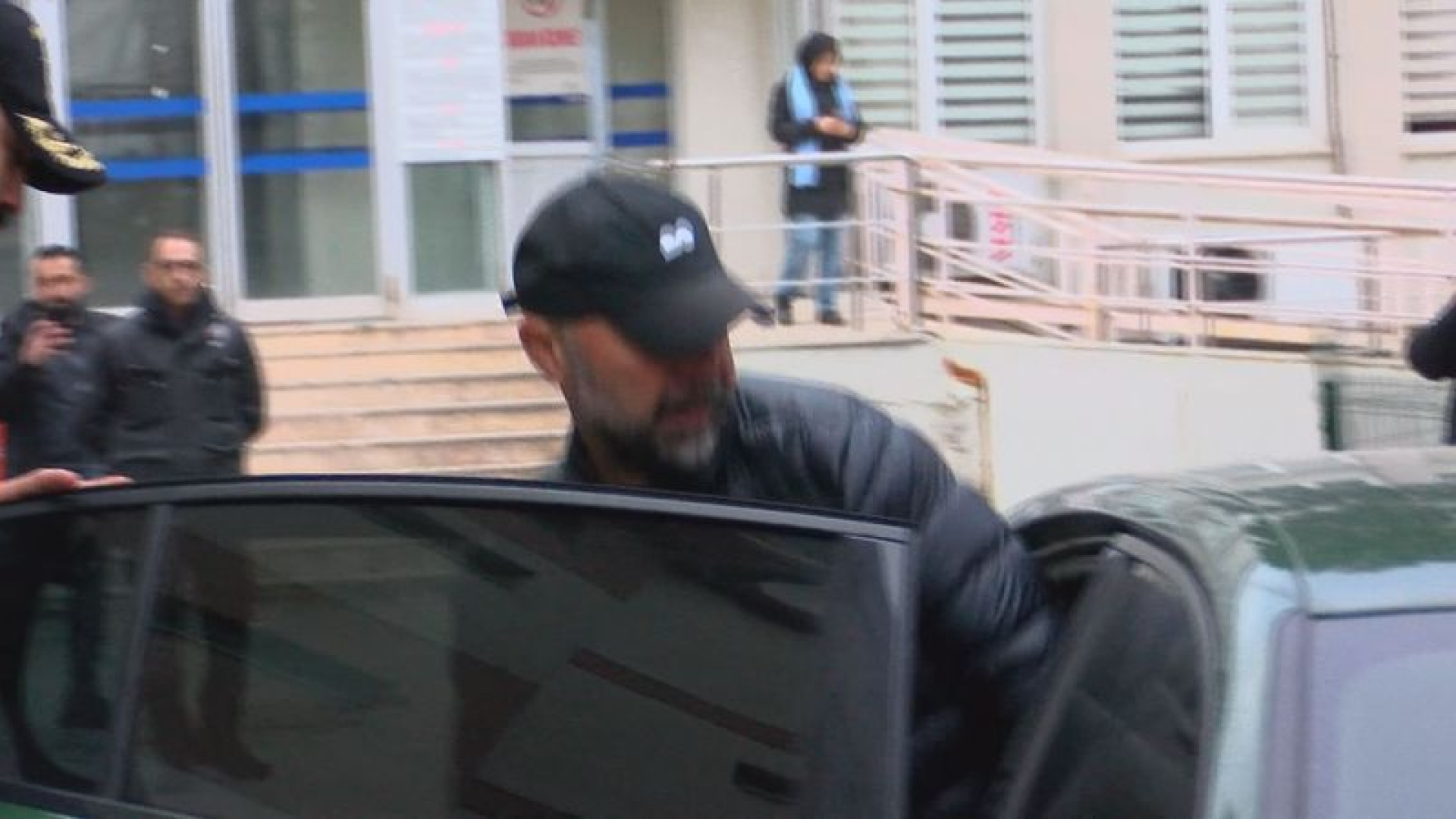 Acun Medya Genel Koordinatörü Esat Yontunç Uyuşturucu Soruşturmasında Adliyeye Sevk Edildi