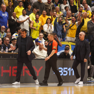 Ergin Ataman'a İsrail'de çirkin saldırı!