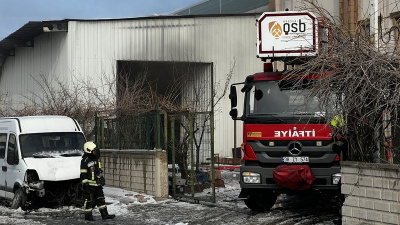 Kayseri'de korkutan fabrika yangını!