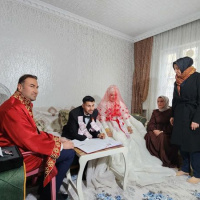 Kar esareti! Salona gidemeyince nikahları evde kıyıldı