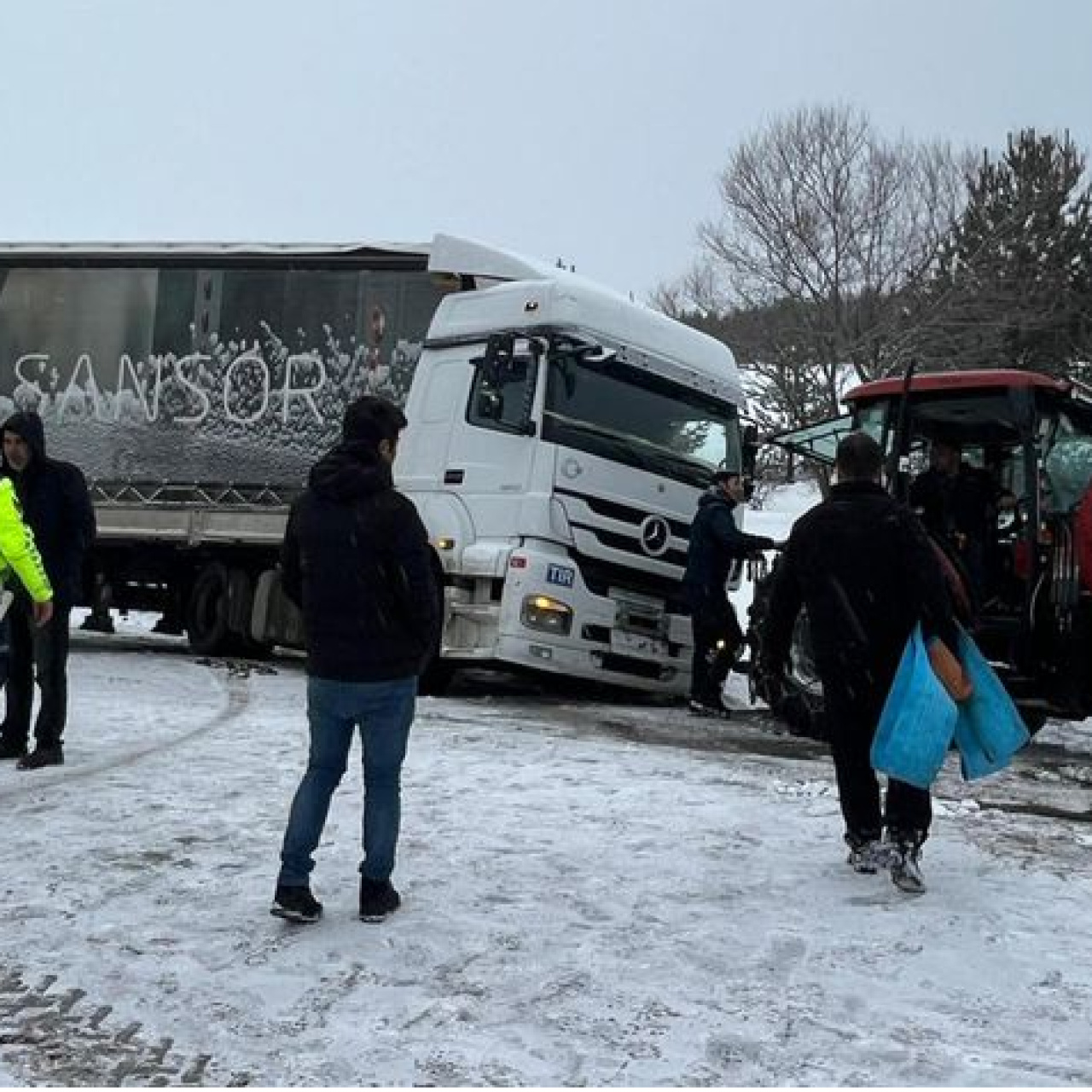 TIR kaydı, uluslararası yol kapandı