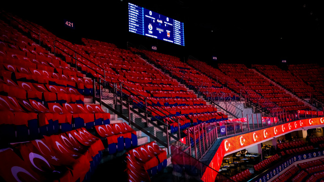 Ülker Sports Arena, Türk bayraklarıyla süslendi!